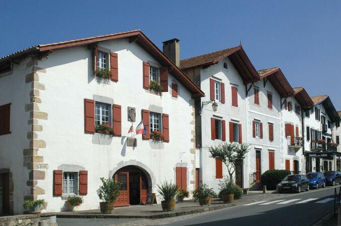 A partir de l'hôtel Alaïa, visitez les villages typiques du Pays Basque