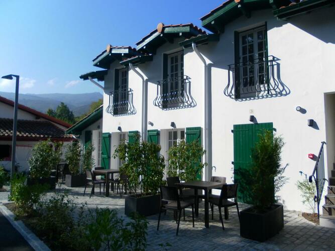 Location d'appartements avec terrasse  -  Hôtel Résidence Alaïa, Ascain, Pays Basque